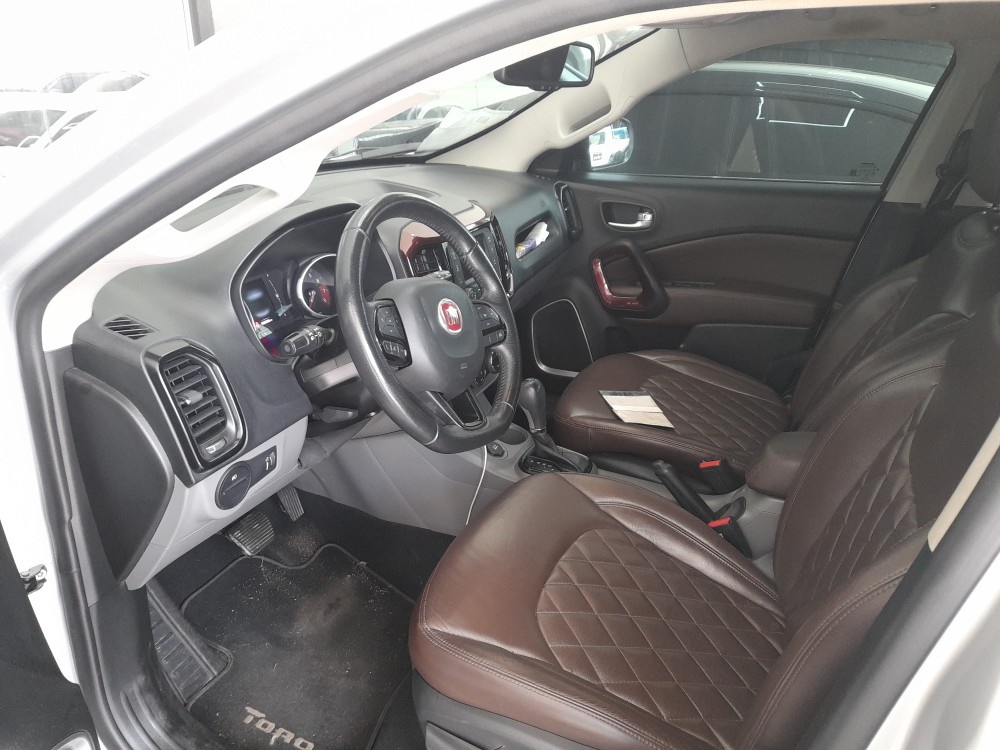 FIAT TORO 2.4 16V MULTIAIR FLEX FREEDOM AT9