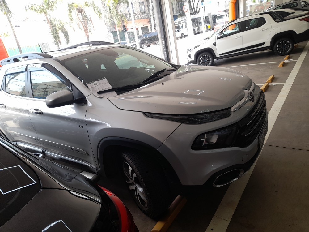 FIAT TORO 2.4 16V MULTIAIR FLEX FREEDOM AT9