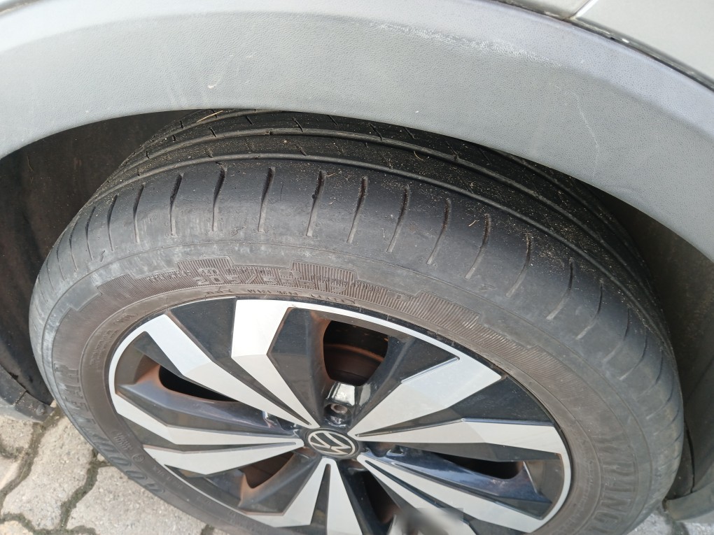 VOLKSWAGEN T-CROSS 1.0 200 TSI TOTAL FLEX AUTOM&Aacute;TICO