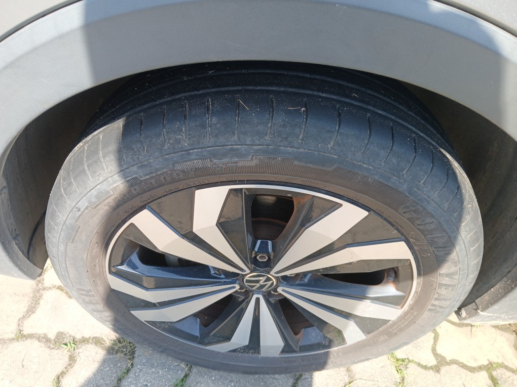 VOLKSWAGEN T-CROSS 1.0 200 TSI TOTAL FLEX AUTOM&Aacute;TICO