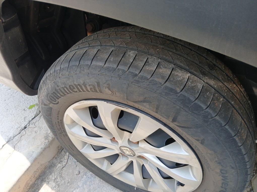 FIAT STRADA FREEDOM 1.3 FLEX 8V CD