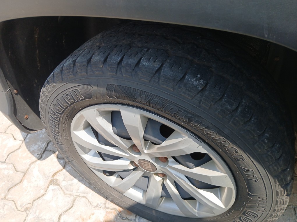 FIAT STRADA FREEDOM 1.3 FLEX 8V CD