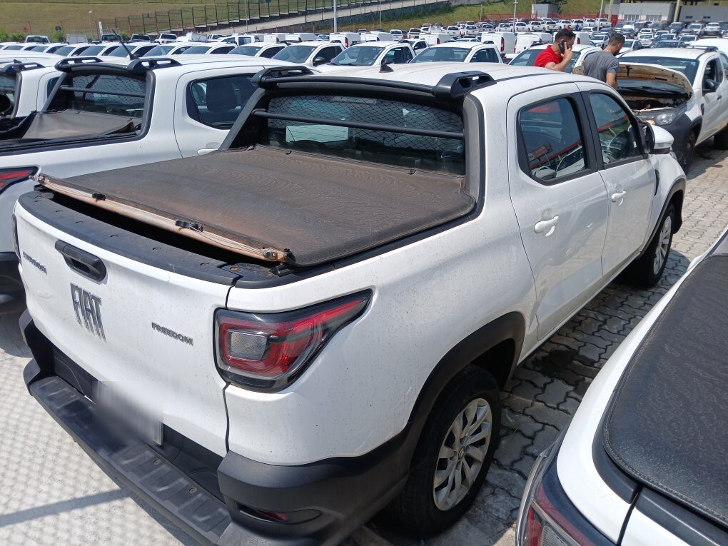 FIAT STRADA FREEDOM 1.3 FLEX 8V CD