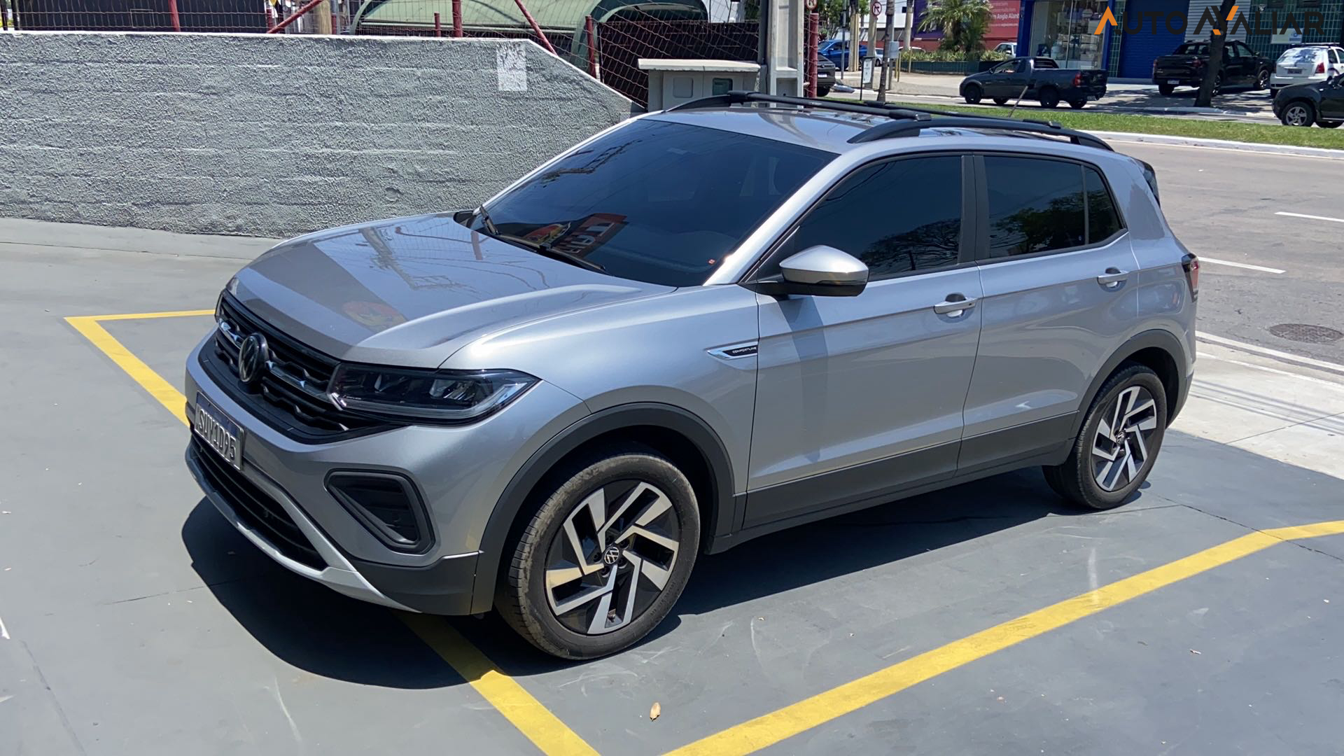 VOLKSWAGEN T-CROSS 1.0 200 TSI TOTAL FLEX COMFORTLINE AUTOM&Aacute;TICO