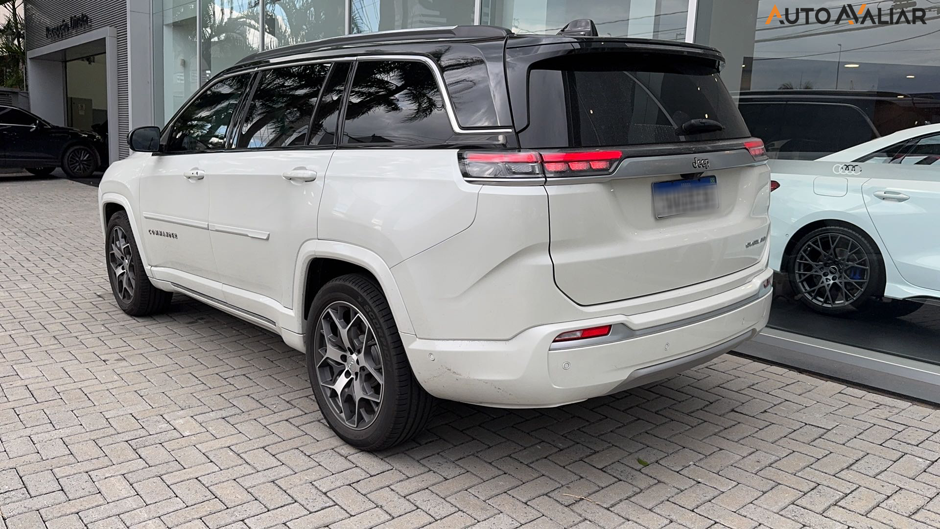 JEEP COMMANDER 1.3 T270 TURBO FLEX OVERLAND AT6