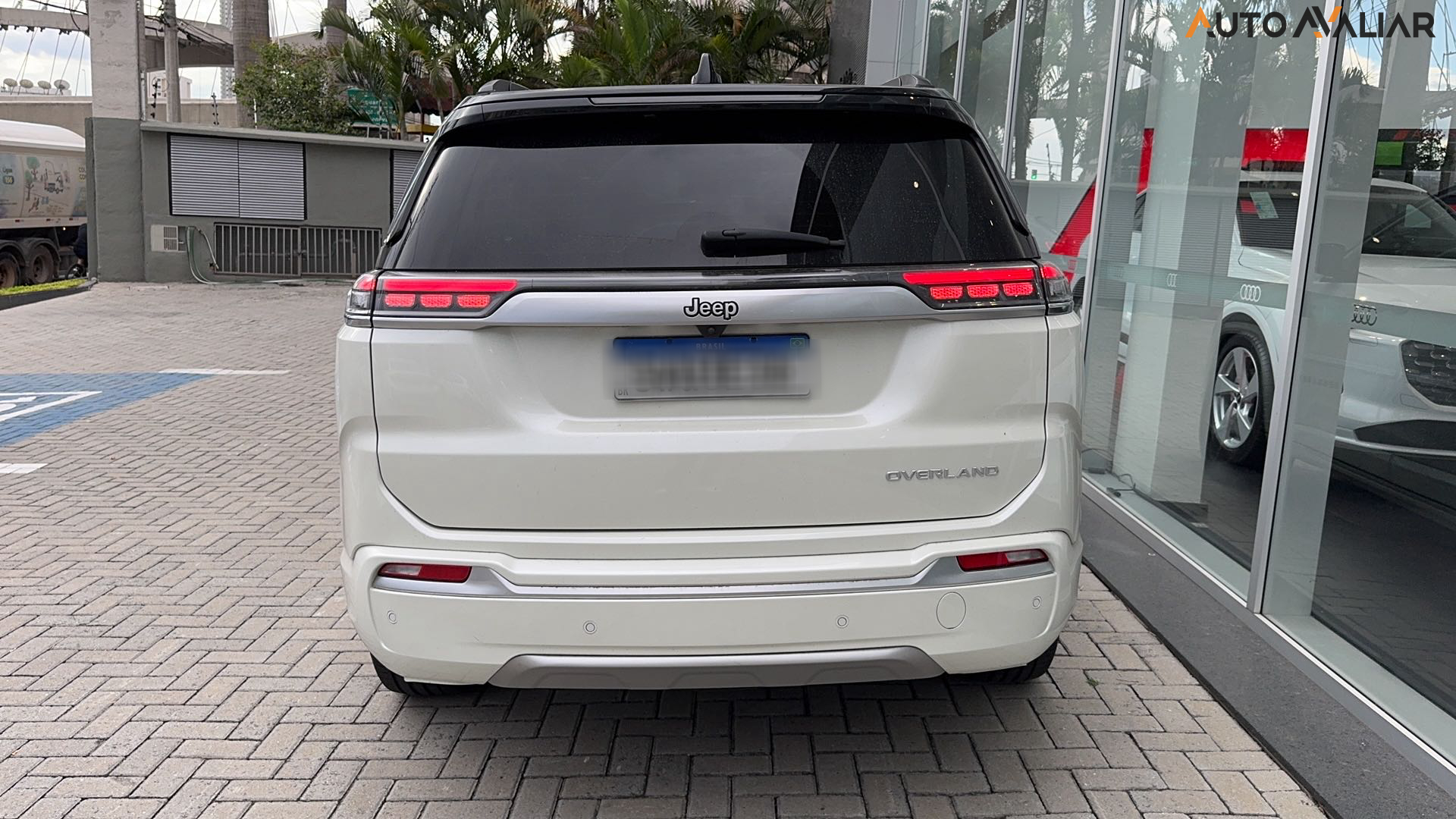 JEEP COMMANDER 1.3 T270 TURBO FLEX OVERLAND AT6