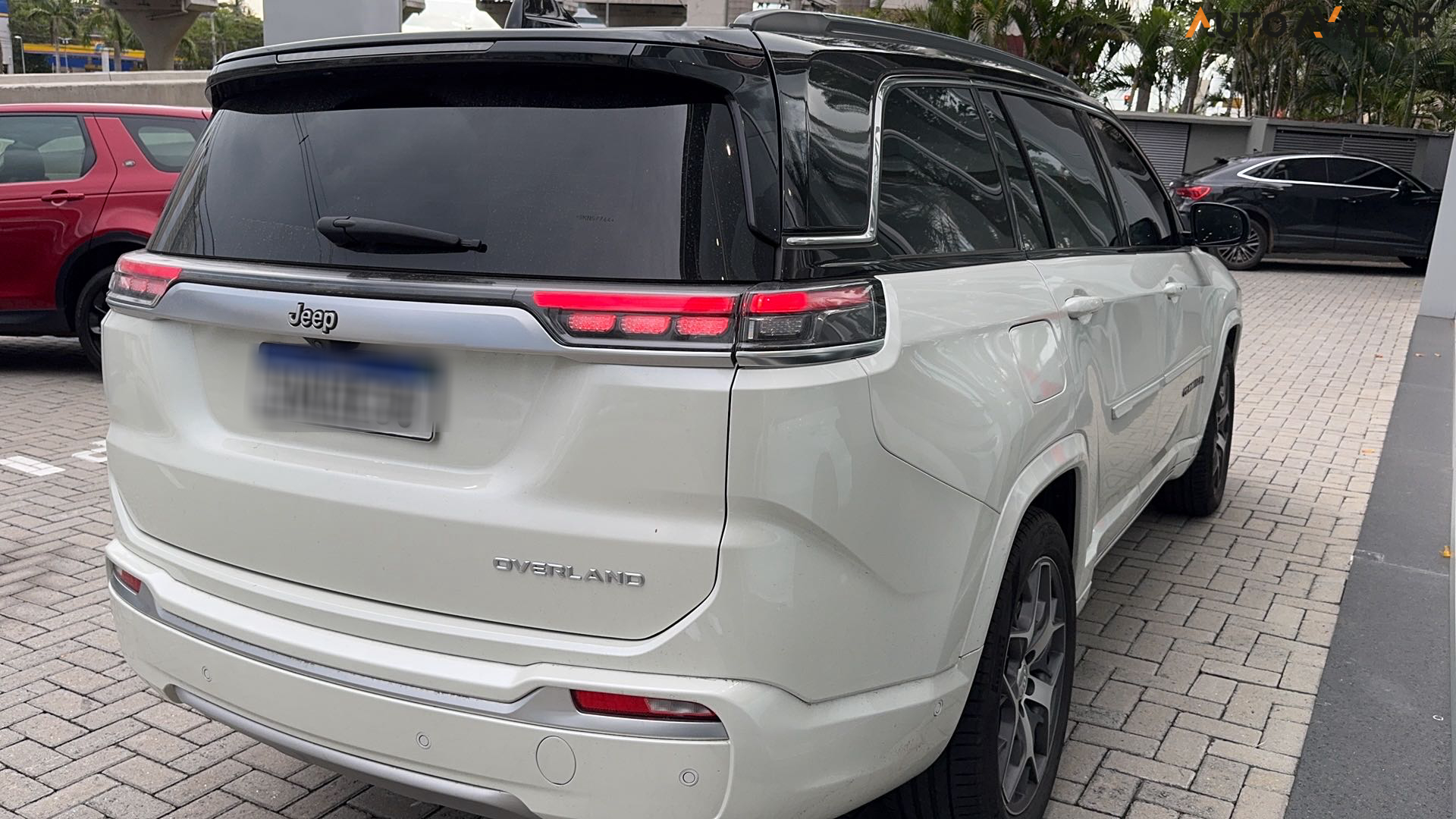 JEEP COMMANDER 1.3 T270 TURBO FLEX OVERLAND AT6