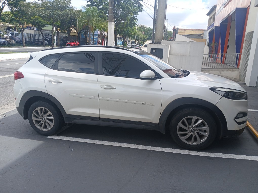 HYUNDAI TUCSON GLS 1.6 Turbo 16V Aut.