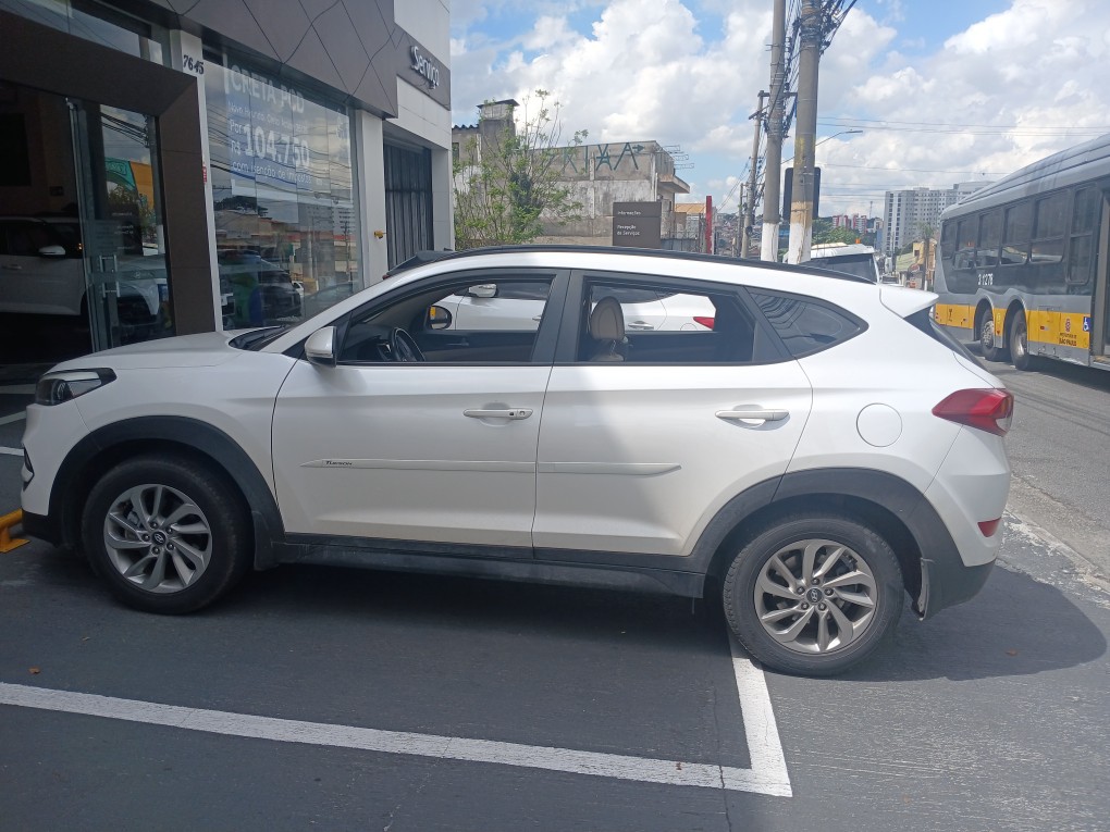 HYUNDAI TUCSON GLS 1.6 Turbo 16V Aut.