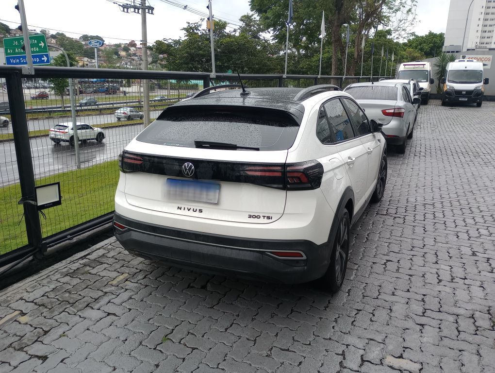 VOLKSWAGEN NIVUS 1.0 200 TSI TOTAL FLEX HIGHLINE AUTOM&Aacute;TICO