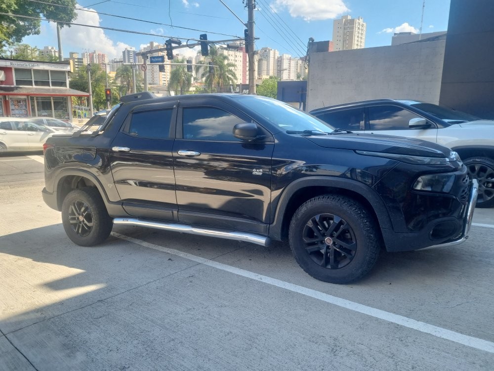 FIAT TORO 2.0 16V TURBO DIESEL FREEDOM 4WD MANUAL