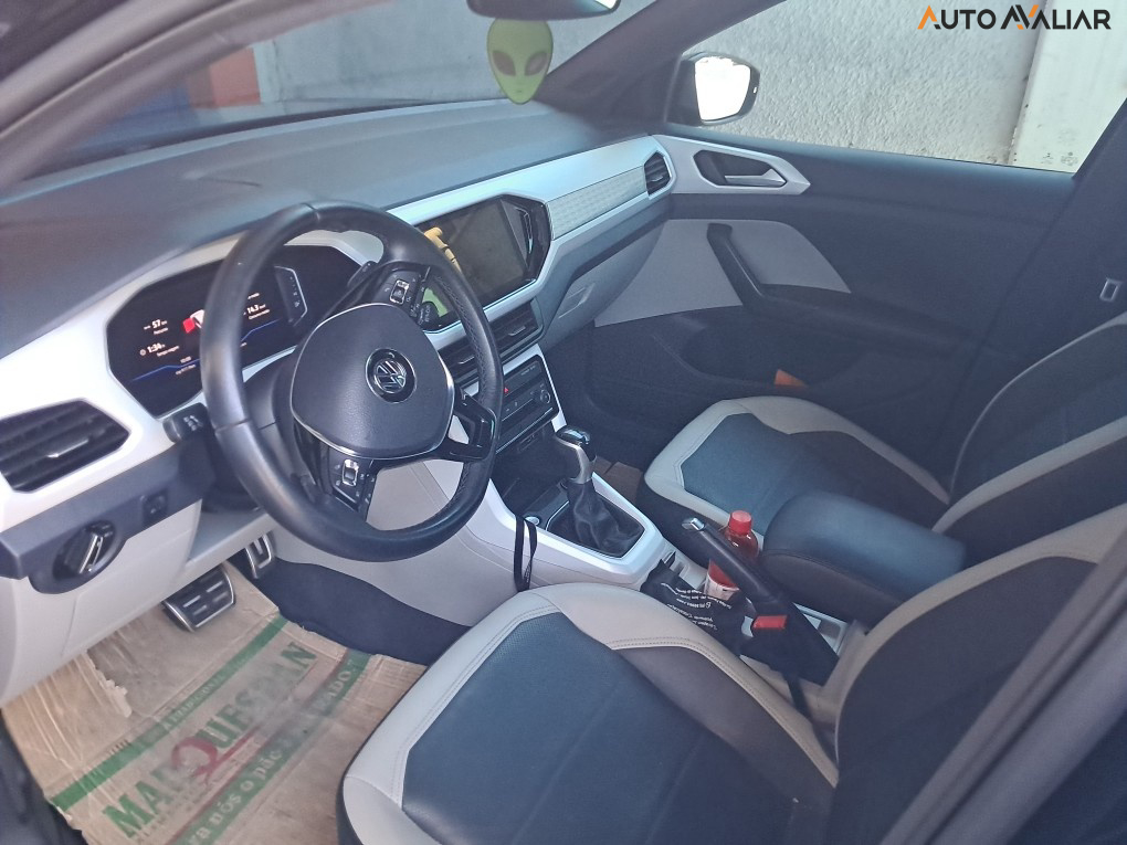 VOLKSWAGEN T-CROSS 1.4 250 TSI TOTAL FLEX HIGHLINE AUTOM&Aacute;TICO
