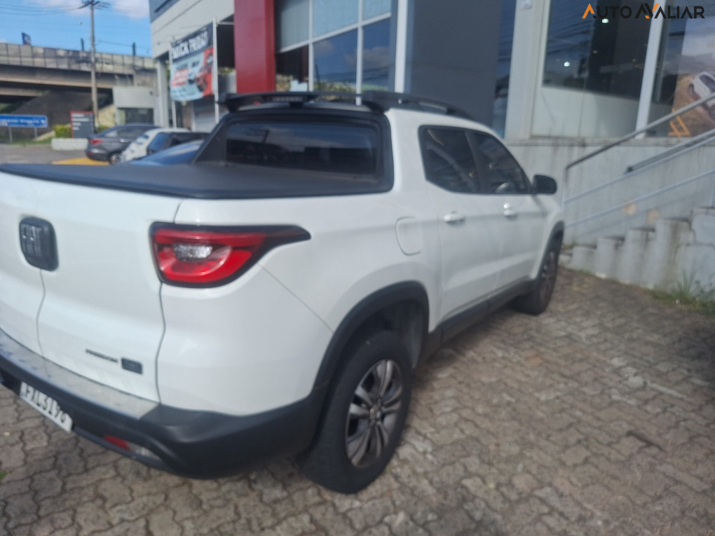 FIAT TORO 2.0 16V TURBO DIESEL FREEDOM 4WD AT9