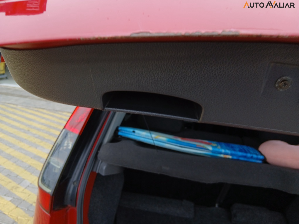 FORD FIESTA 1.0 ROCAM HATCH 8V FLEX 4P MANUAL