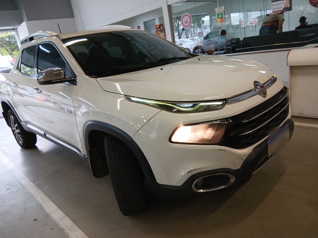 FIAT TORO 2.0 16V TURBO DIESEL RANCH 4WD AT9