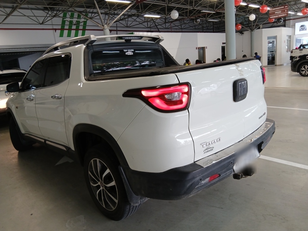 FIAT TORO 2.0 16V TURBO DIESEL RANCH 4WD AT9