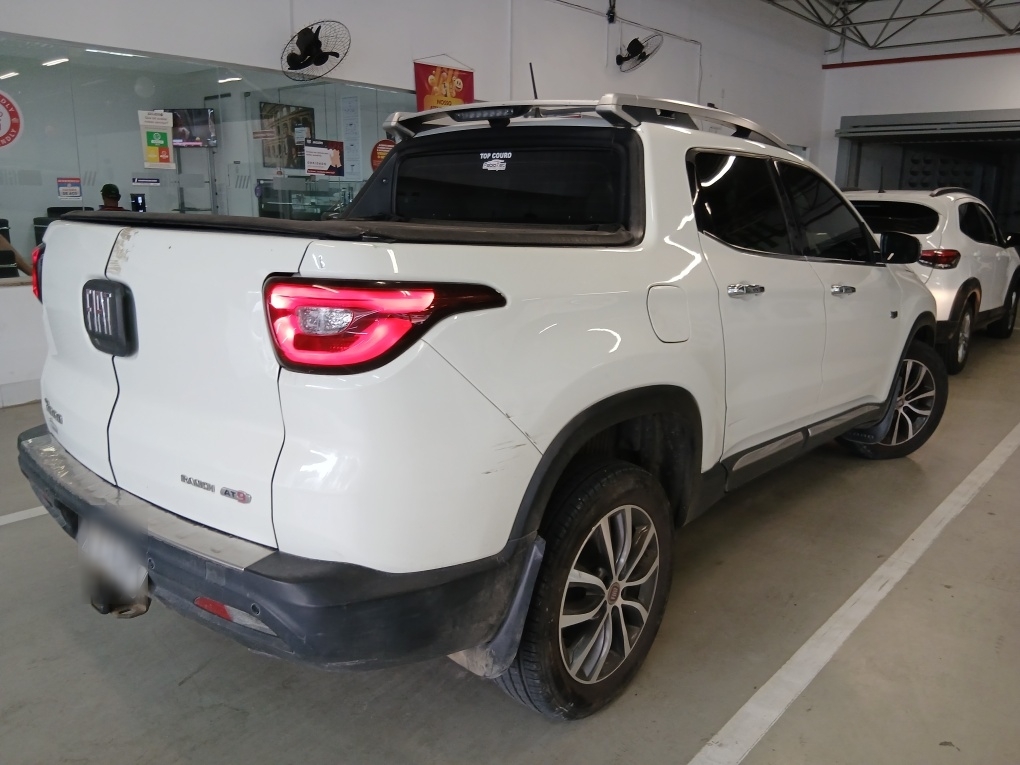 FIAT TORO 2.0 16V TURBO DIESEL RANCH 4WD AT9