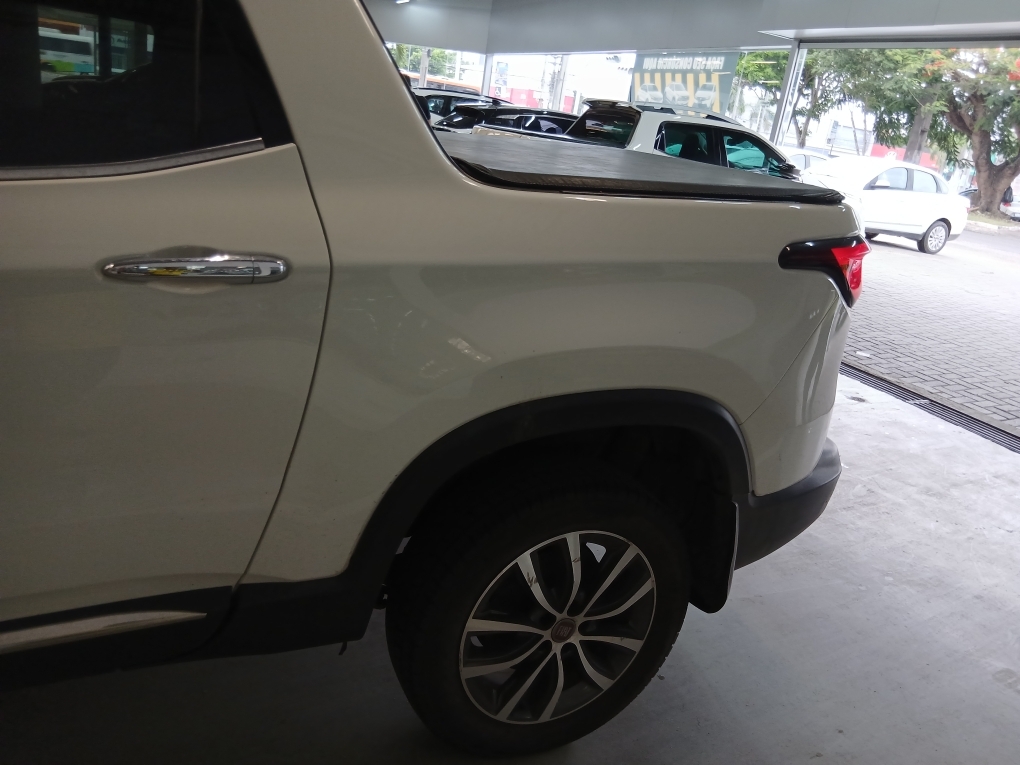 FIAT TORO 2.0 16V TURBO DIESEL RANCH 4WD AT9