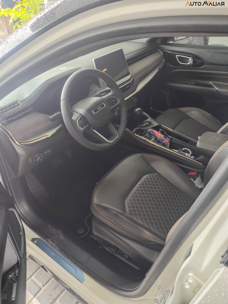 JEEP COMMANDER 1.3 T270 TURBO FLEX OVERLAND AT6