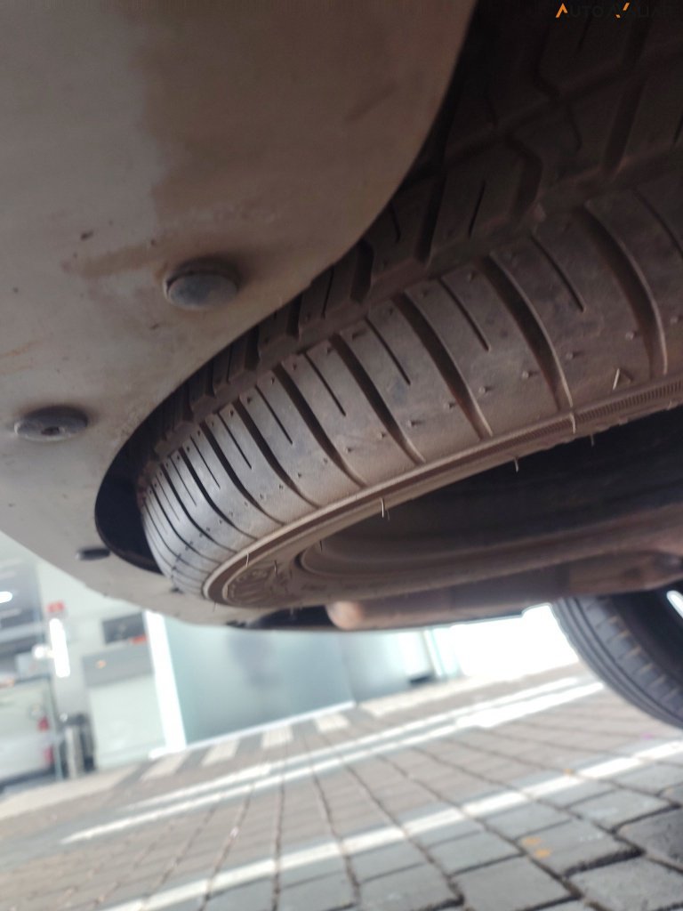 JEEP COMMANDER 1.3 T270 TURBO FLEX OVERLAND AT6