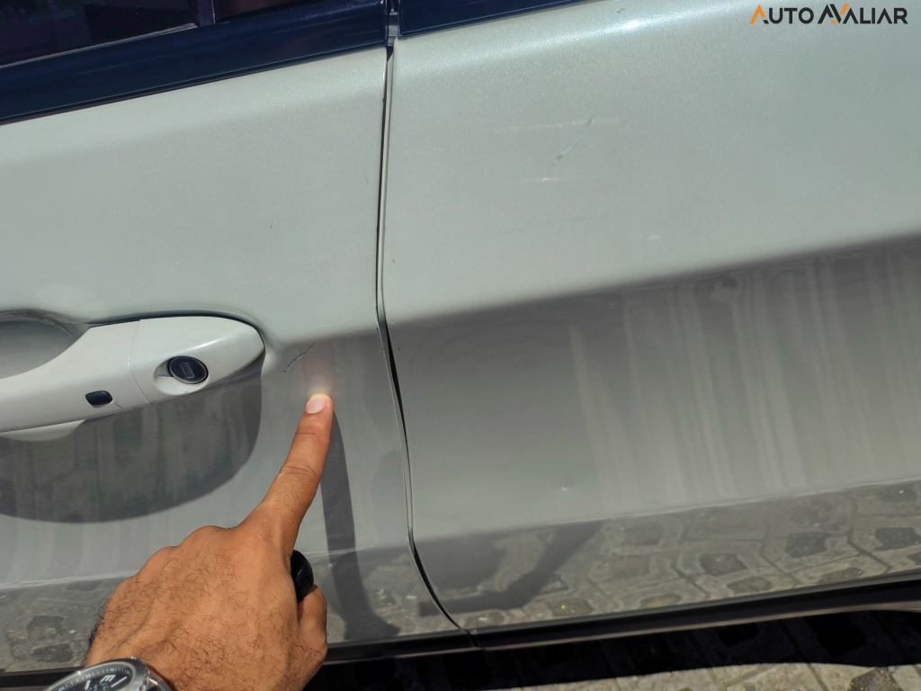 JEEP COMMANDER 1.3 T270 TURBO FLEX LIMITED AT6