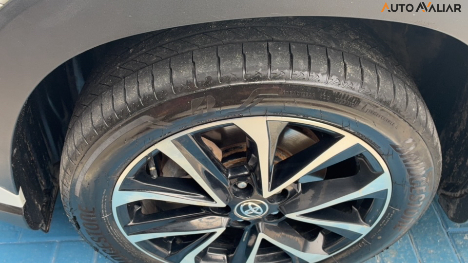 TOYOTA COROLLA CROSS 1.8 VVT-I HYBRID FLEX XRX CVT