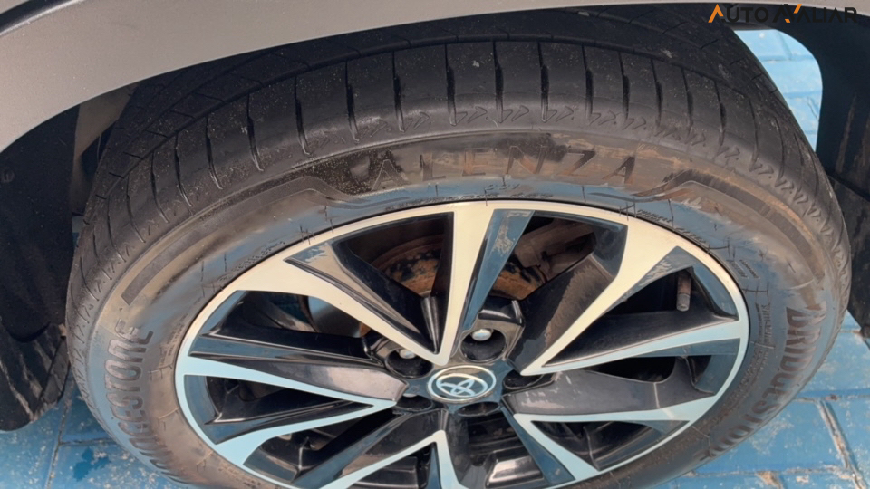 TOYOTA COROLLA CROSS 1.8 VVT-I HYBRID FLEX XRX CVT