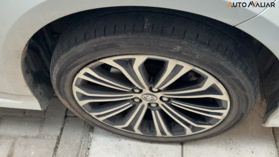 TOYOTA COROLLA Altis Prem. Hybrid 1.8 Flex Aut