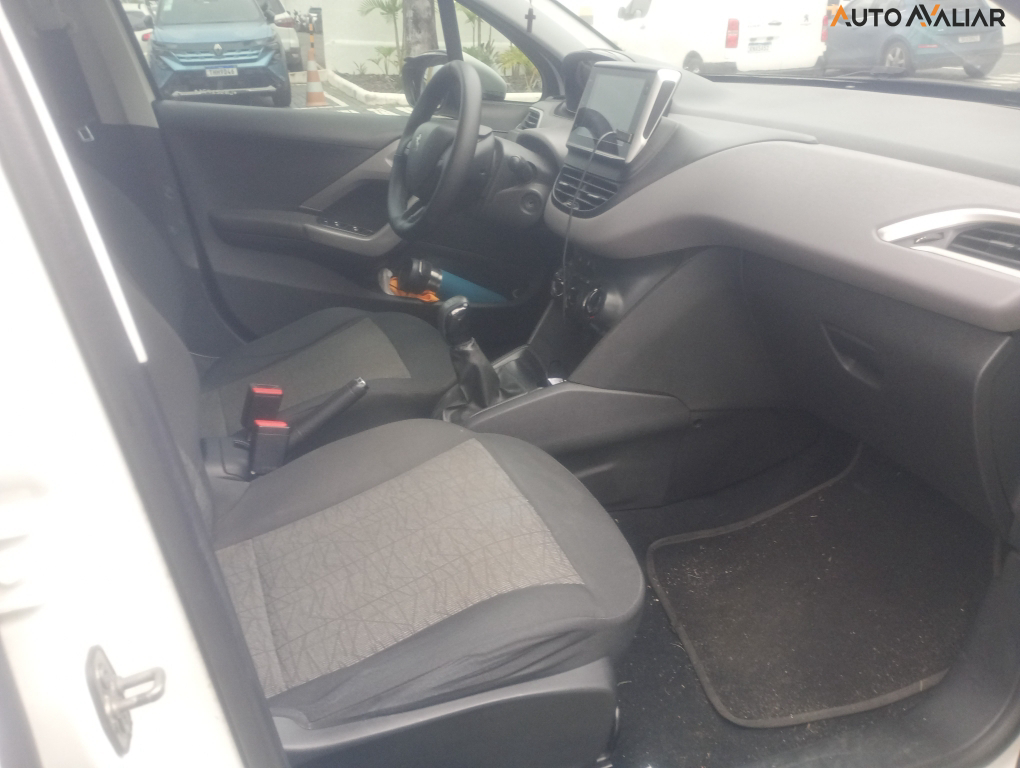 PEUGEOT 208 1.2 ACTIVE 12V FLEX 4P MANUAL