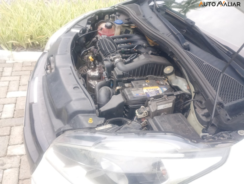 PEUGEOT 208 1.2 ACTIVE 12V FLEX 4P MANUAL