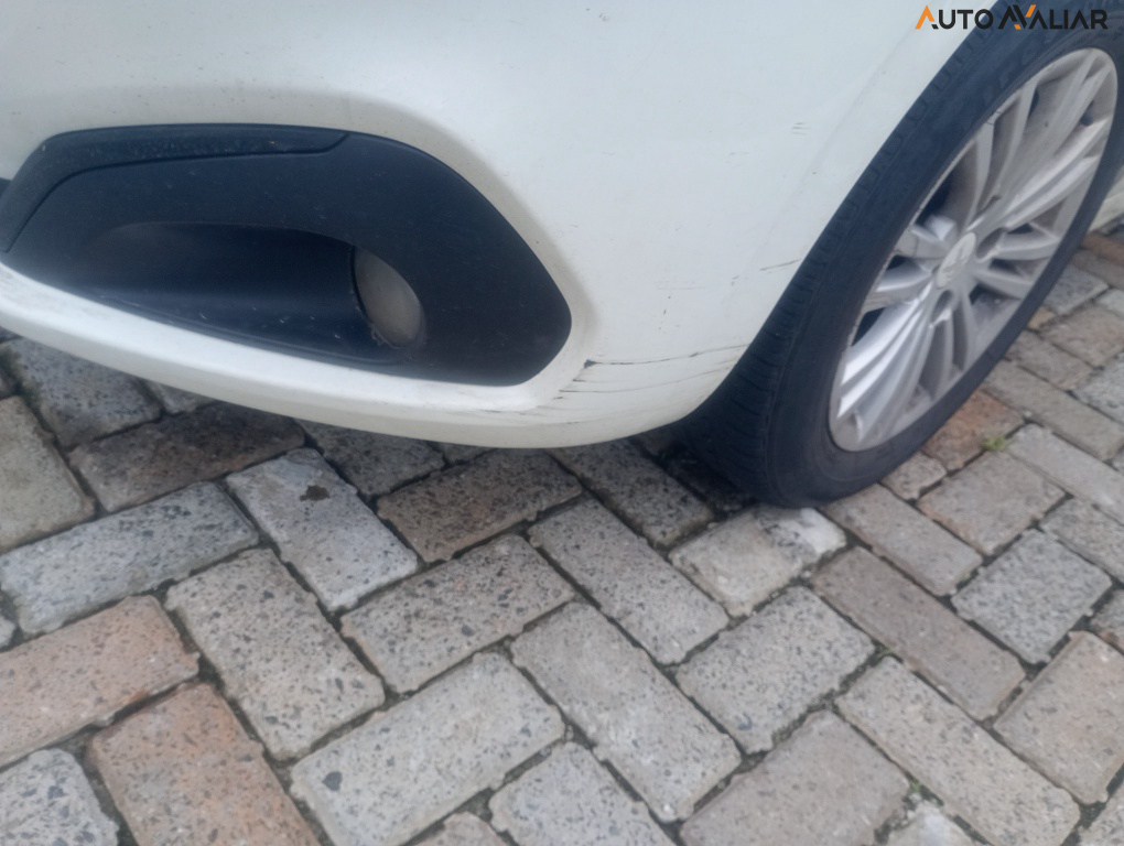 PEUGEOT 208 1.2 ACTIVE 12V FLEX 4P MANUAL