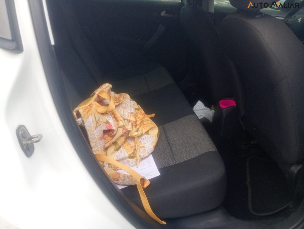 PEUGEOT 208 1.2 ACTIVE 12V FLEX 4P MANUAL