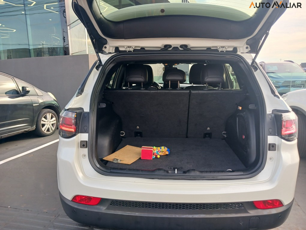 JEEP COMPASS 2.0 TD350 TURBO DIESEL LONGITUDE AT9