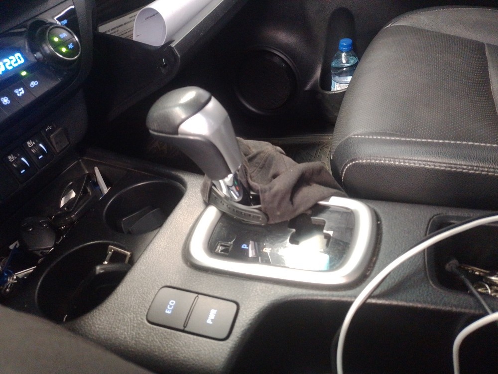 TOYOTA HILUX 2.8 D-4D TURBO DIESEL CD SRX 4X4 AUTOM&Aacute;TICO