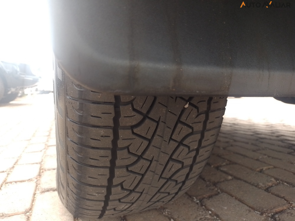 TOYOTA HILUX SW4 2.8 D-4D TURBO DIESEL SRX 7L 4X4 AUTOM&Aacute;TICO