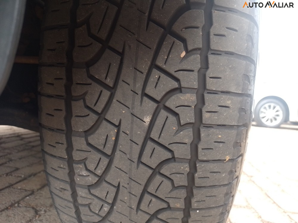 TOYOTA HILUX SW4 2.8 D-4D TURBO DIESEL SRX 7L 4X4 AUTOM&Aacute;TICO