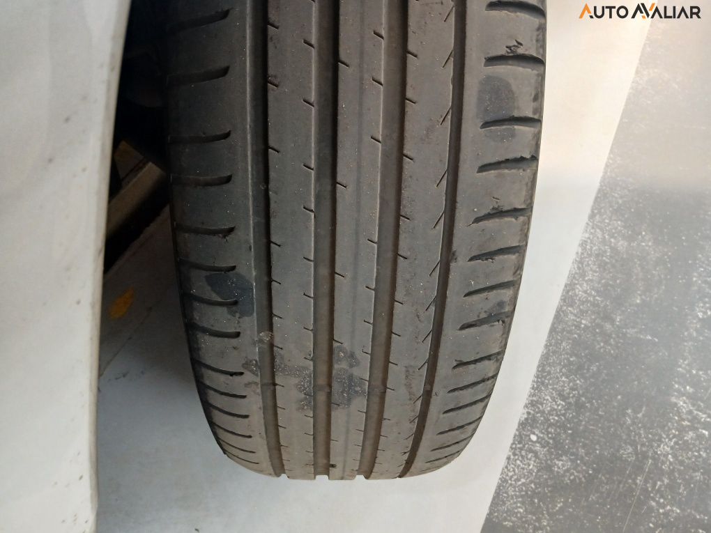 JEEP COMPASS 2.0 HURRICANE 4 TURBO GASOLINA OVERLAND AT9