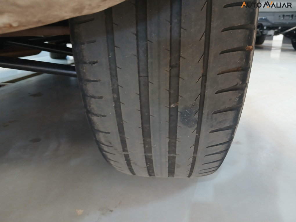 JEEP COMPASS 2.0 HURRICANE 4 TURBO GASOLINA OVERLAND AT9