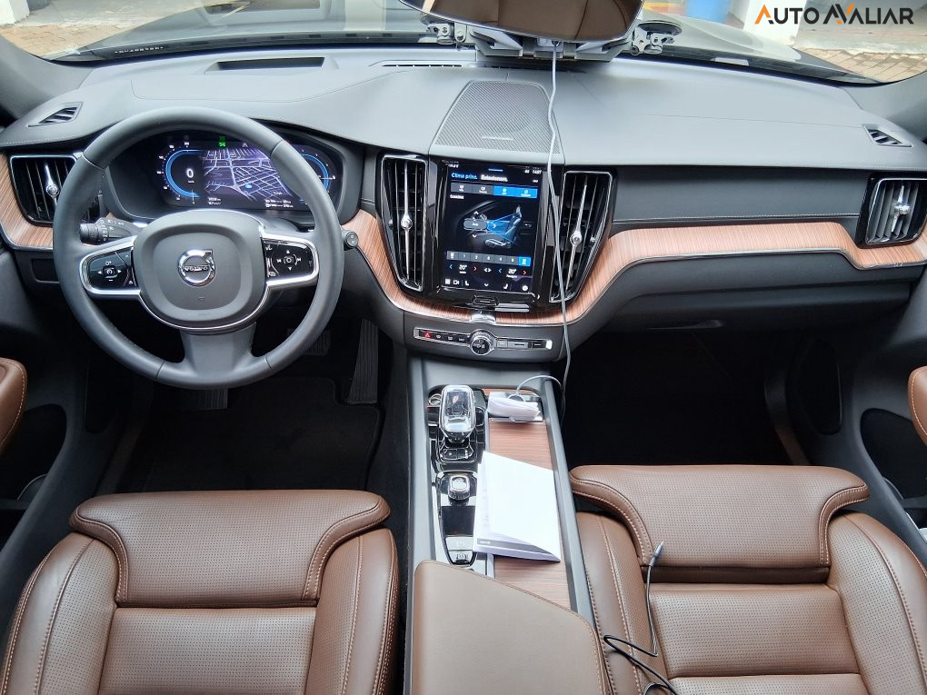 VOLVO XC60 2.0 T8 RECHARGE ULTIMATE AWD GEARTRONIC