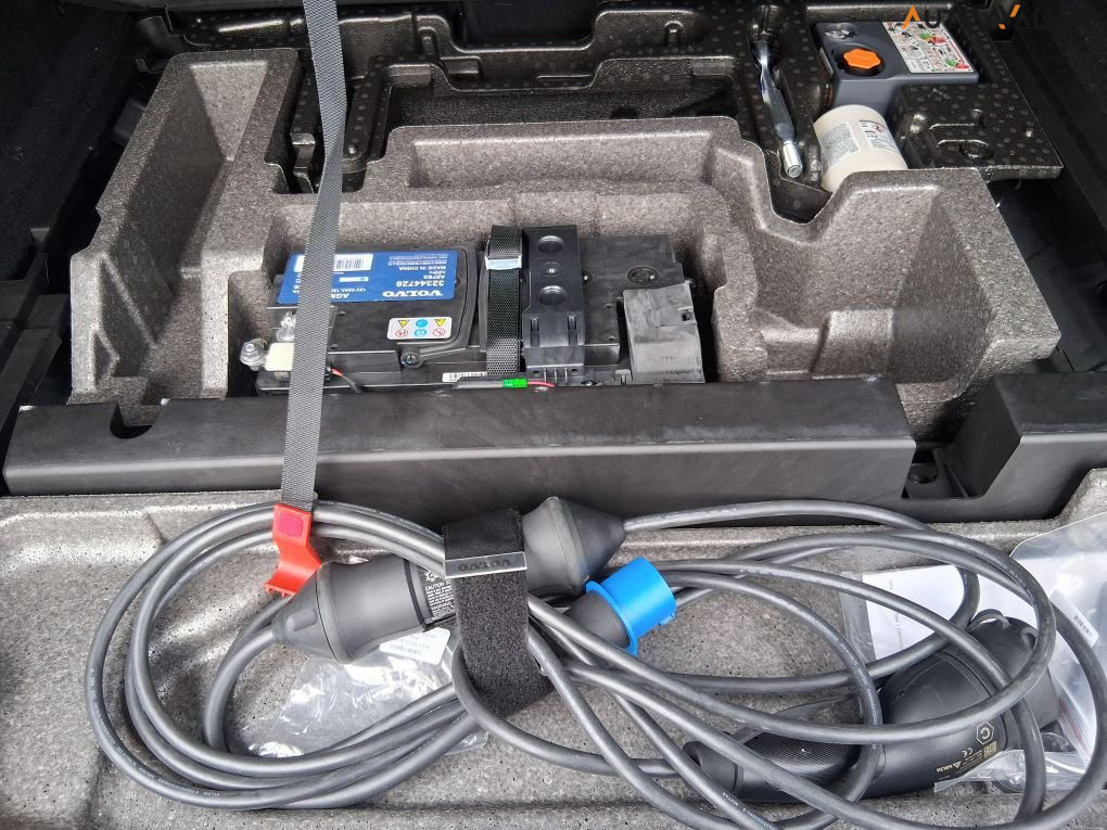 VOLVO XC60 2.0 T8 RECHARGE ULTIMATE AWD GEARTRONIC