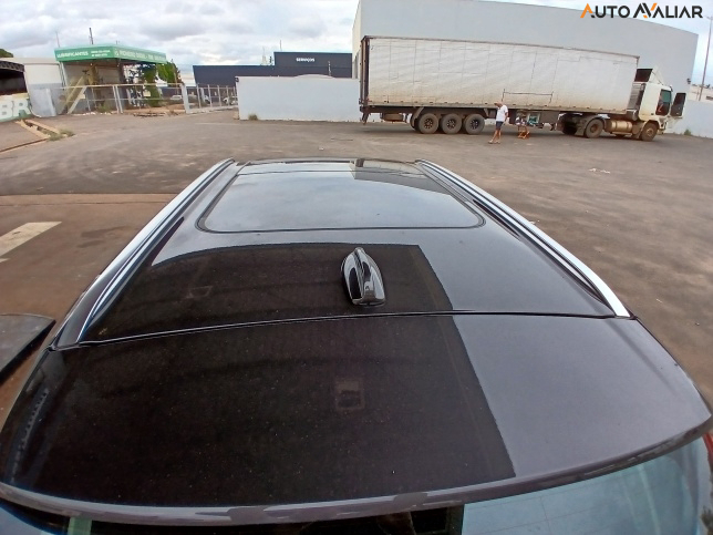 VOLVO XC60 2.0 T8 RECHARGE PLUS AWD GEARTRONIC