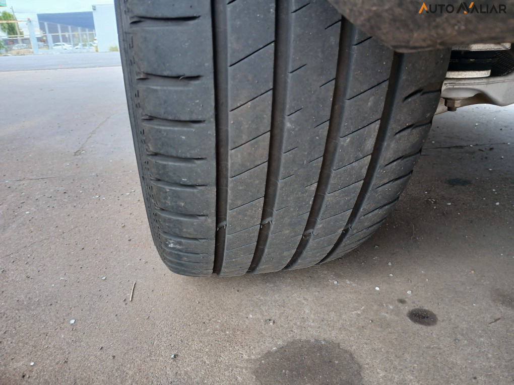 VOLVO XC60 2.0 T8 RECHARGE PLUS AWD GEARTRONIC