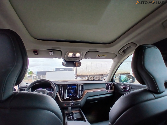 VOLVO XC60 2.0 T8 RECHARGE PLUS AWD GEARTRONIC