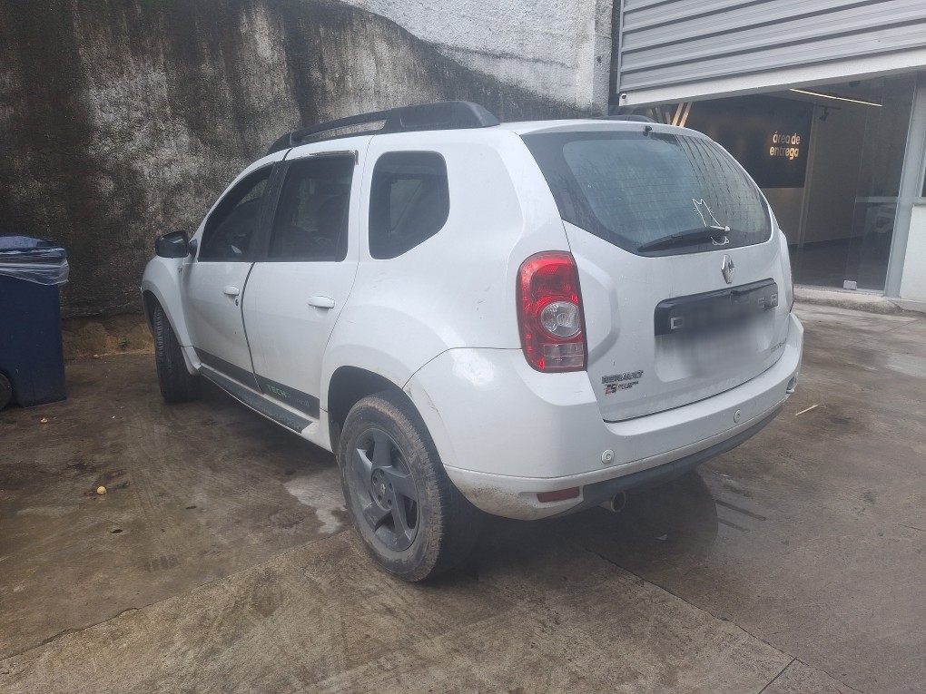 RENAULT DUSTER 2.0 DYNAMIQUE 4X2 16V FLEX 4P AUTOMATICO