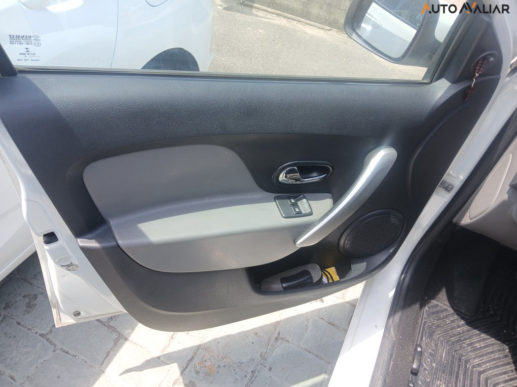 RENAULT LOGAN 1.0 12V SCE FLEX EXPRESSION MANUAL