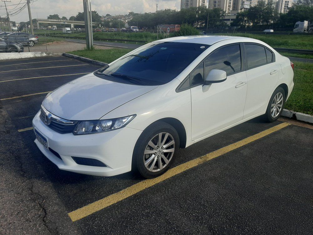 HONDA CIVIC 1.8 LXS 16V FLEX 4P AUTOMATICO