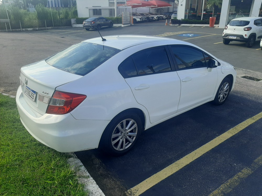 HONDA CIVIC 1.8 LXS 16V FLEX 4P AUTOMATICO