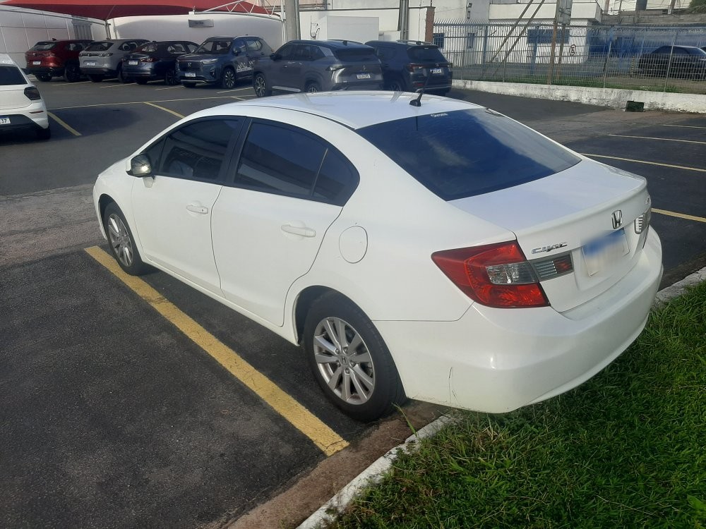 HONDA CIVIC 1.8 LXS 16V FLEX 4P AUTOMATICO