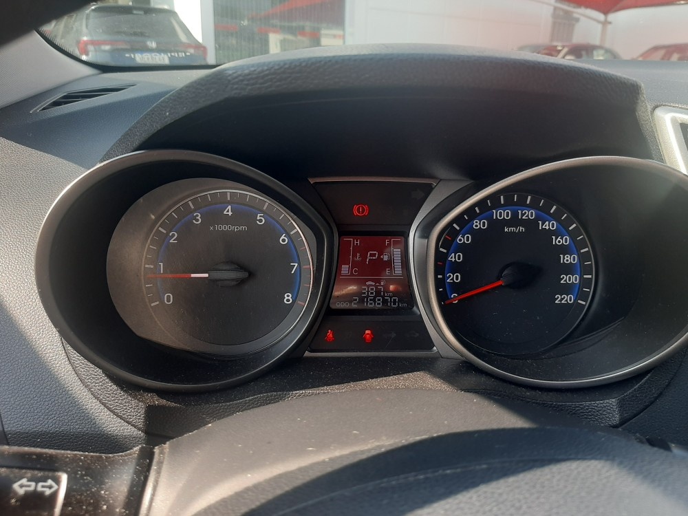 HYUNDAI HB20S 1.6 COMFORT PLUS 16V FLEX 4P AUTOMATICO