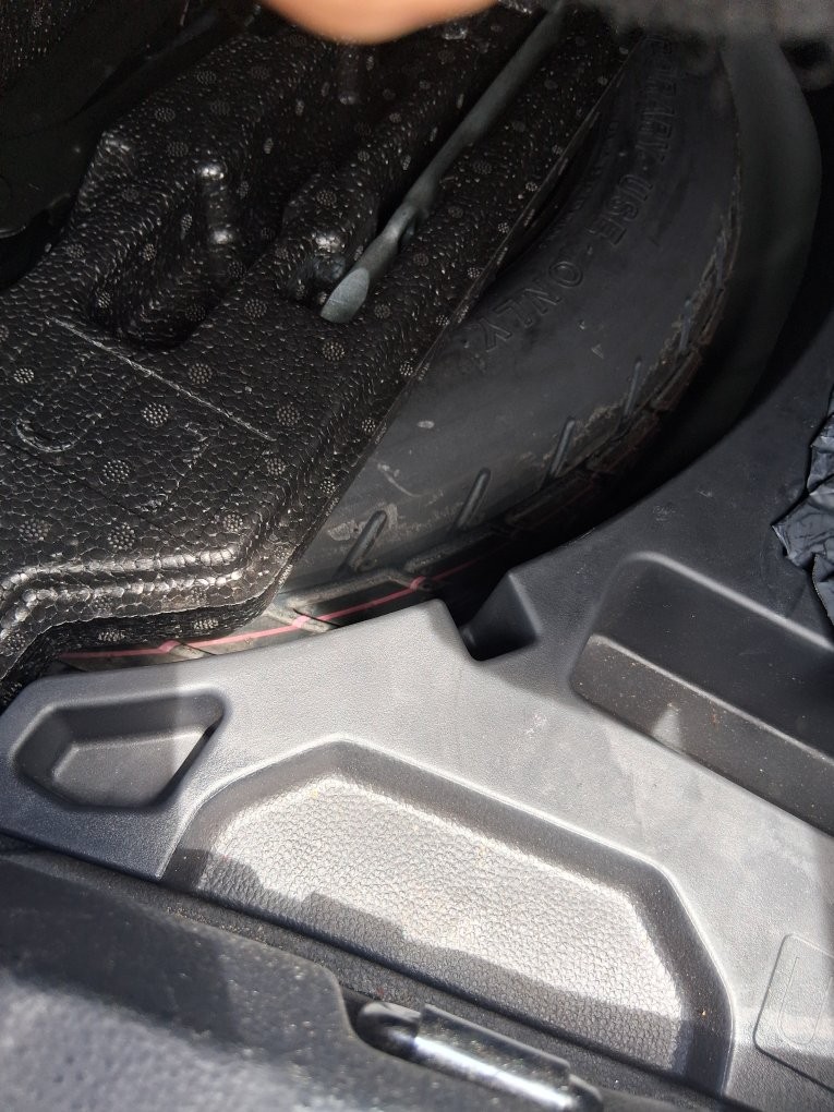 TOYOTA COROLLA CROSS 1.8 VVT-I HYBRID FLEX XRX CVT